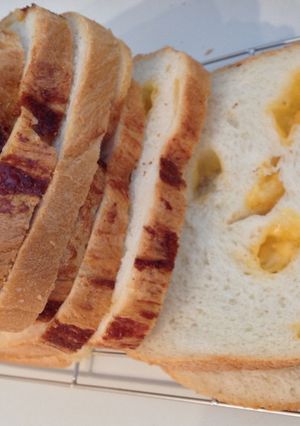 HBでチーズたっぷりの食パン-レシピのメイン写真