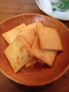 つまみに、チーズクラッカー-レシピのメイン写真