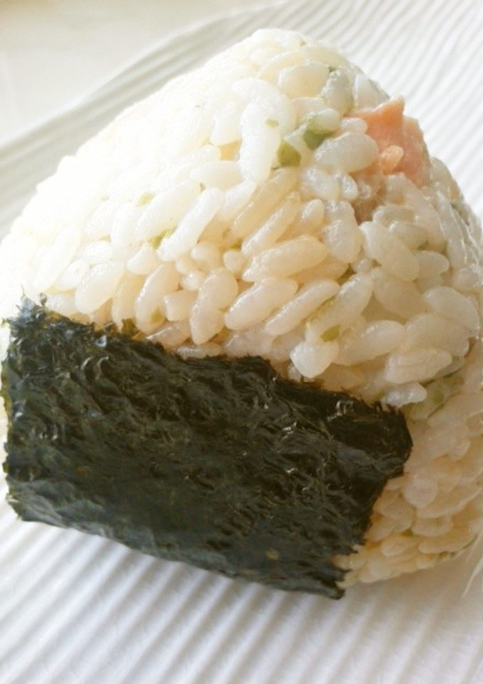 おにぎり：鮭マヨ-レシピのメイン写真