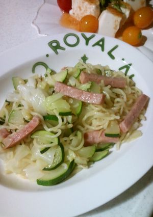 SPAMで塩焼きそば☆冷めても美味!!-レシピのメイン写真