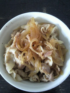 めんつゆ使って簡単、豚丼-レシピのメイン写真