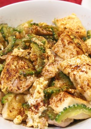 豆腐ごろっと♪刺激的なゴーヤチャンプル-レシピのメイン写真