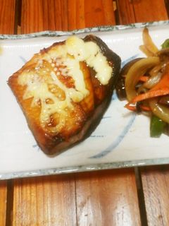 アレンジ焼き魚マヨを乗せて焼くだけで?!-レシピのメイン写真