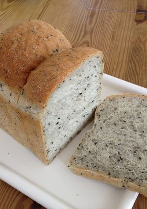 2斤で☆ゴマゴマハード食パン-レシピのメイン写真