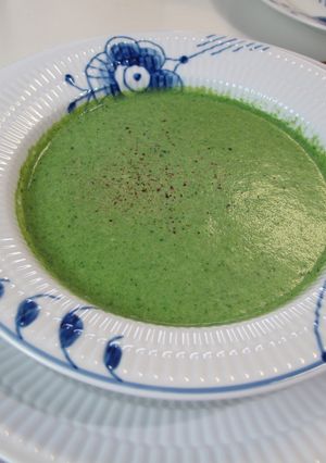 レンジとミキサーで簡単緑のスープ-レシピのメイン写真