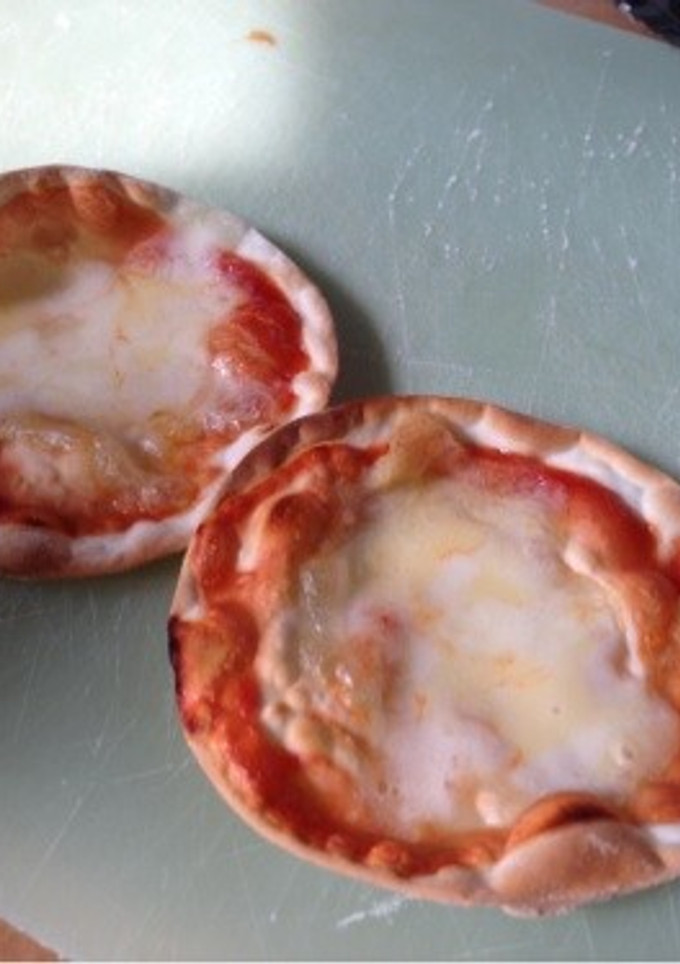 餃子の皮で 簡単ピザ-レシピのメイン写真