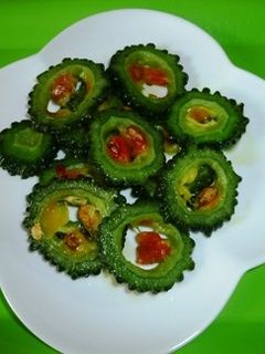 5分で出来る丸ごとゴーヤ炒め-レシピのメイン写真