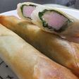 ブロックハムを使ってチーズと大葉の春巻き