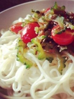 ゴーヤとミニトマトのぶっかけうどん-レシピのメイン写真