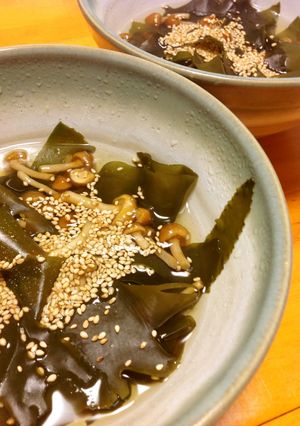 わかめとなめこの鶏ガラお酢スープ-レシピのメイン写真