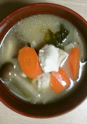 鶏ときのこのバター味噌汁-レシピのメイン写真