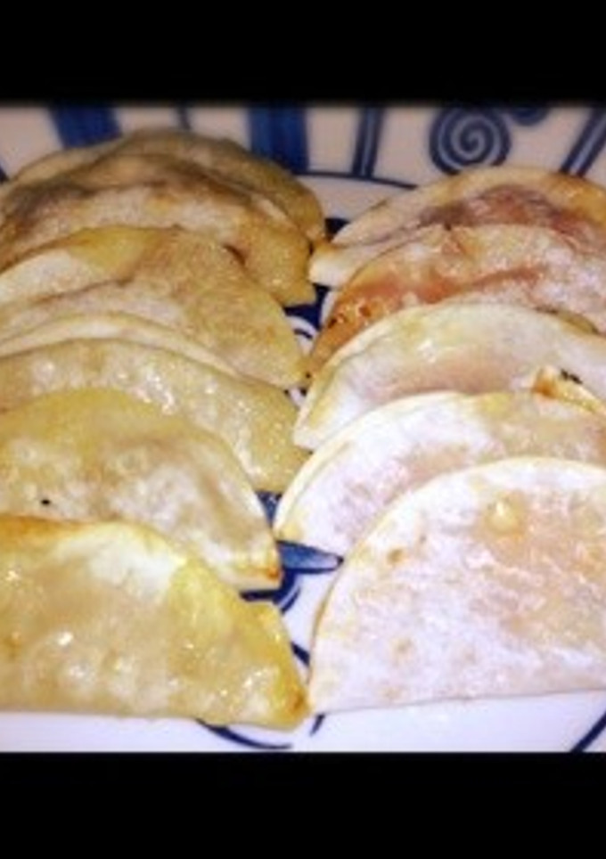 簡単!!餃子の皮で2種のピザ包み☆-レシピのメイン写真