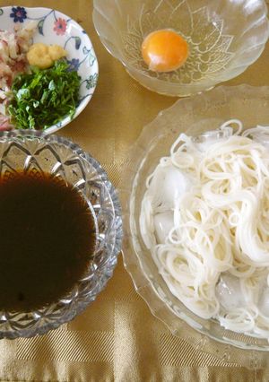 薬味たっぷりで食べる、卵そうめん-レシピのメイン写真