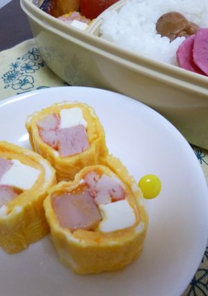 スパムとカニかまとクリチの卵巻き-レシピのメイン写真