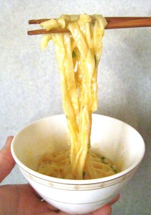 釜玉うどんと小麦粉で作った麺で釜玉うどん-レシピのメイン写真