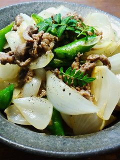 新玉葱いっぱい 牛肉の炒めもの-レシピのメイン写真