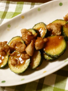 味噌あじ♪鶏肉とズッキーニ炒め-レシピのメイン写真