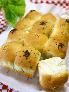 トリプル⁂胡麻ちぎりパン-レシピのメイン写真