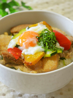 [シェフとコラボ]塩豚と野菜のスタミナ丼-レシピのメイン写真