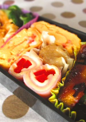 お弁当♪パプリカをハムチーで巻いただけ-レシピのメイン写真