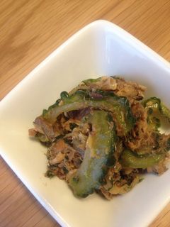 簡単☆ゴーヤとサバ缶のクタクタ煮-レシピのメイン写真