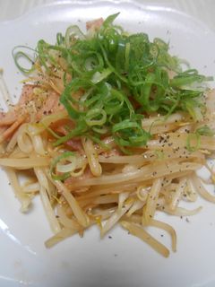 もやしとベーコンのバター醤油炒め-レシピのメイン写真