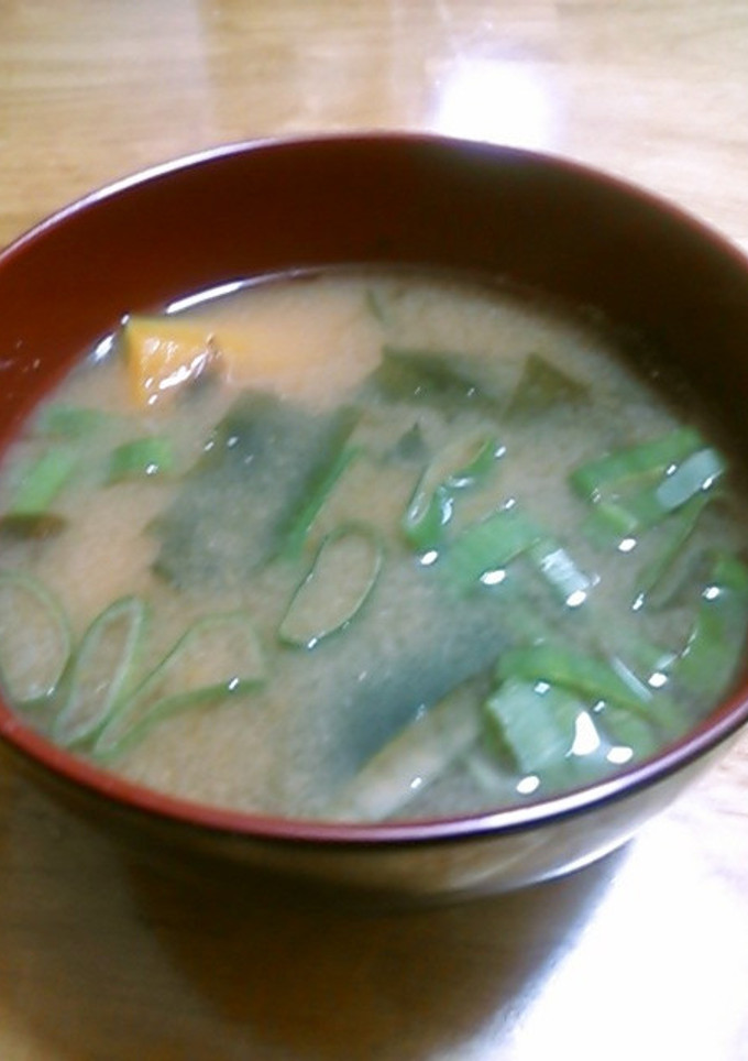 かぼちゃとわかめの味噌汁-レシピのメイン写真