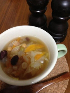 STAUB☆ゴロゴロ野菜の食べるスープ☆-レシピのメイン写真