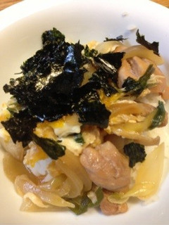 ニラ入親子丼-レシピのメイン写真