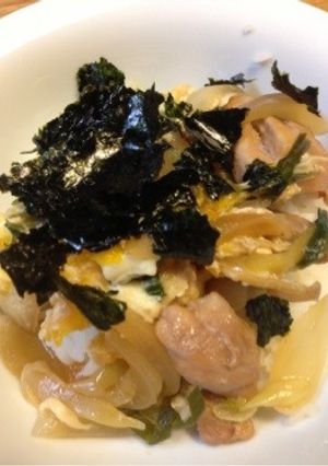 ニラ入親子丼-レシピのメイン写真