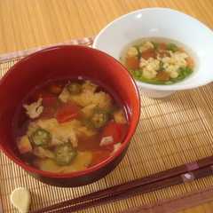 รูปของ トマトとオクラのお吸い物