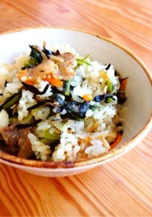 鉄分たっぷり♪ 沖縄風炊き込みゴハン-レシピのメイン写真