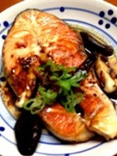 サーモンとしいたけのバター焼き(^-^)-レシピのメイン写真