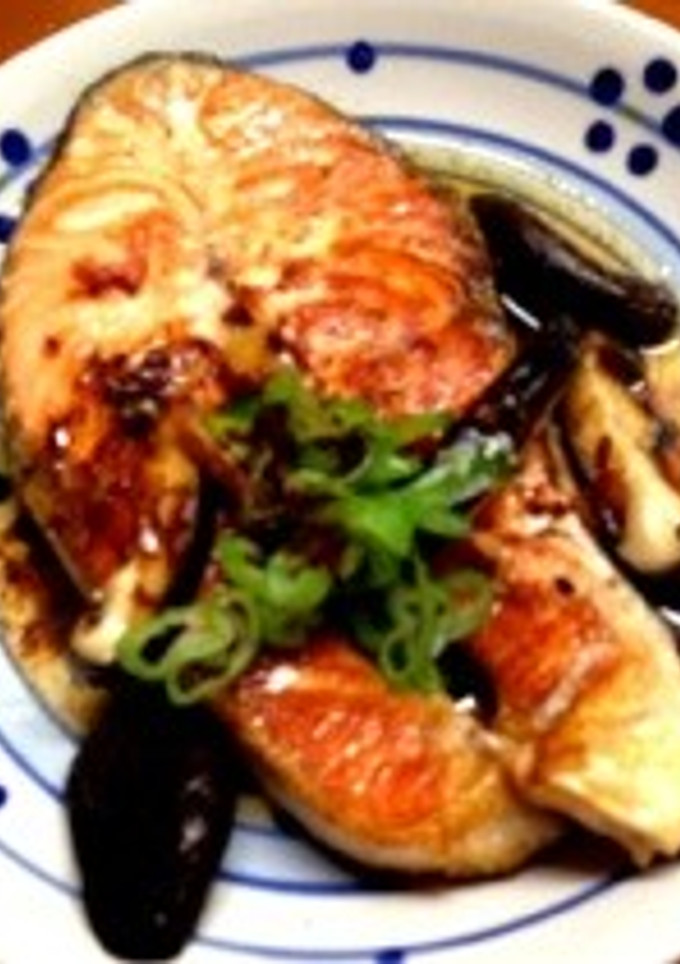 サーモンとしいたけのバター焼き(^-^)-レシピのメイン写真