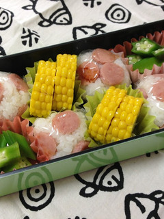 SPAMで水玉おむすび-レシピのメイン写真