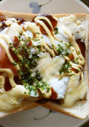 目玉焼きのせチーズトロトロ♬和洋トースト-レシピのメイン写真