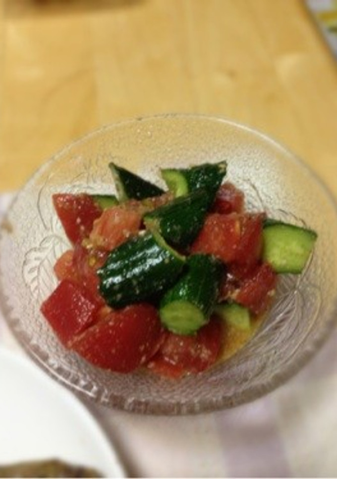 夏野菜＊トマトときゅうりの胡麻和え-レシピのメイン写真