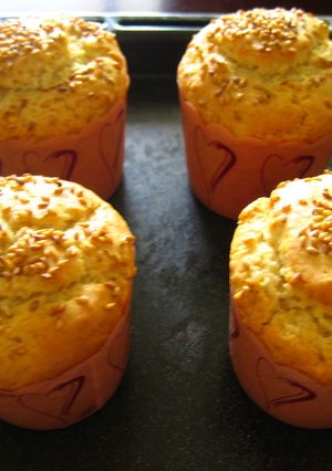 混ぜるだけ！ヘルシーな胡麻マフィン-レシピのメイン写真