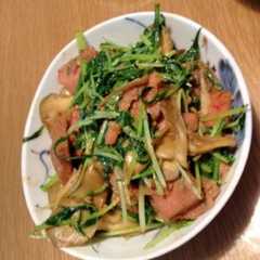 รูปของ スパムと野菜の味噌炒め
