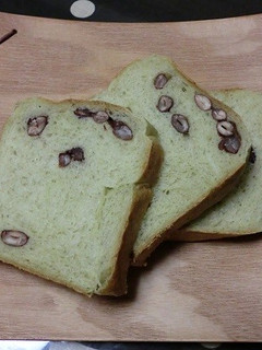 よもぎと手作り甘納豆の食パン-レシピのメイン写真