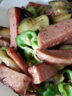 スパムと夏野菜のペッパー醤油炒め-レシピのメイン写真