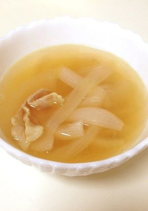給食の味そっくり?!超簡単コンソメスープ-レシピのメイン写真