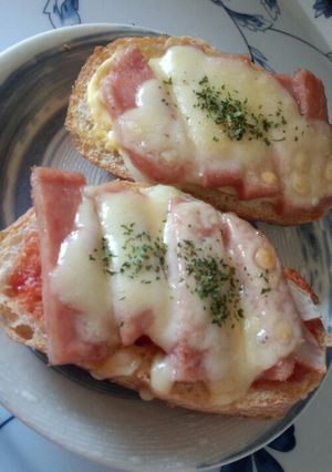 スパムでピザ-レシピのメイン写真