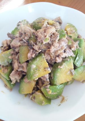 ダイエット応援!アボカドと鯖缶のマヨ炒め-レシピのメイン写真
