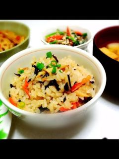 娘が大好き♡ひじきご飯(炊き込みご飯)-レシピのメイン写真