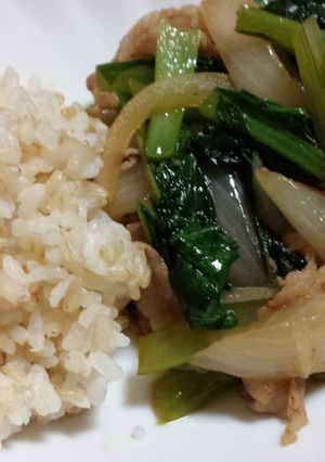 ♪豚肉と小松菜のにんにくバター炒め♪-レシピのメイン写真