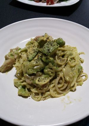 アボガドとチキンのクリームパスタ-レシピのメイン写真