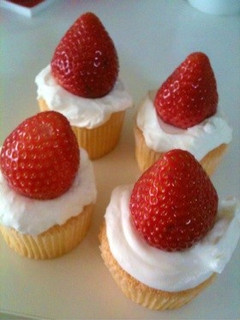 王様いちごのカップケーキ-レシピのメイン写真