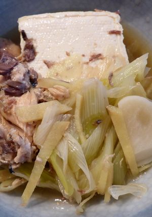 サバ缶豆腐・・肉じゃないよ~-レシピのメイン写真