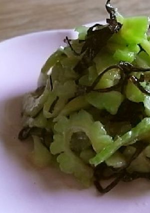 ゴーヤと塩昆布の麺つゆオリーブオイル和え-レシピのメイン写真